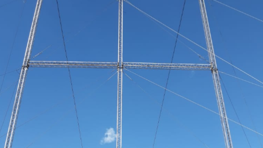 Vandalizaron nuevamente estructuras de alta tensión en los bañados del río Salado