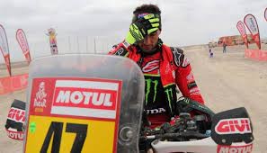 Un motociclista del Dakar pagó $200 mil de multa por una fiesta clandestina