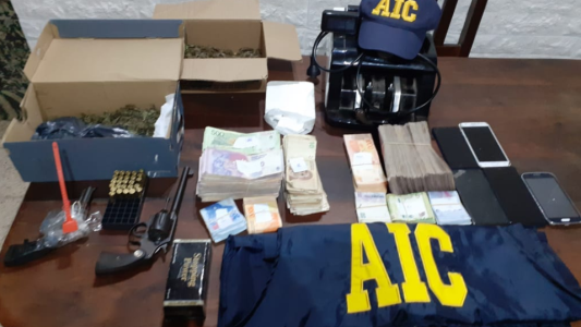 Realizaban allanamientos por robo y encontraron una banda que se dedicaba al narcomenudeo
