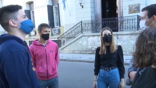 Alumnos de cuarto y quinto año de Medicina retomarían las prácticas profesionalizantes