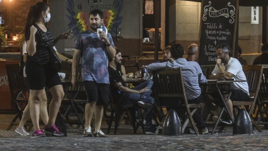 Analizan nuevas restricciones: recortarán más el horario de circulación nocturno