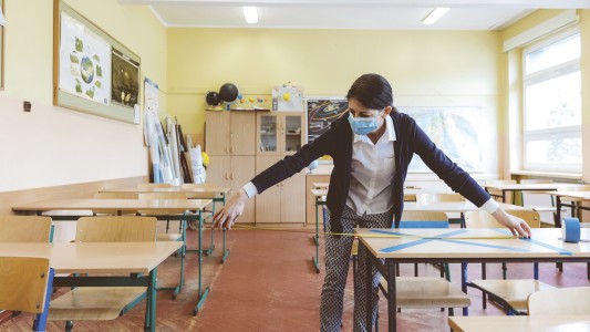 "Las escuelas tienen que ser lo último en cerrarse y lo primero en abrirse"