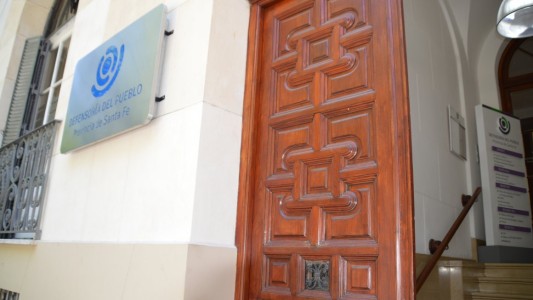 Si bien está vigente la atención presencial, la Defensoría sugiere las consultas virtuales