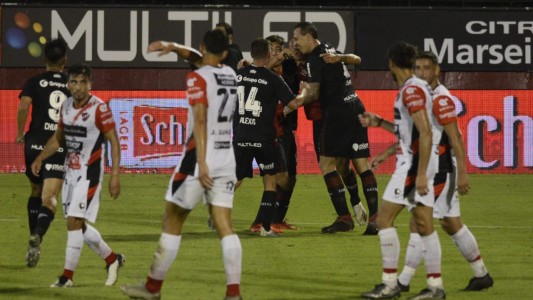 Newells le ganó a Patronato y extendió su racha positiva