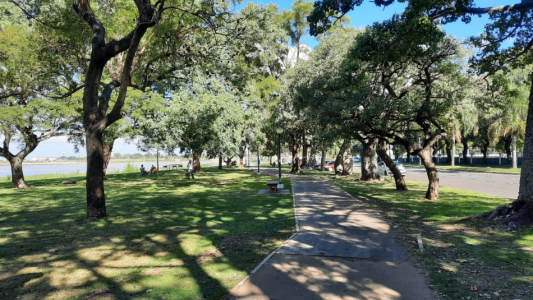Este martes sigue el clima cálido y húmedo en la ciudad