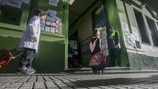 Denuncian a camaristas porteños que habilitaron clases presenciales en CABA