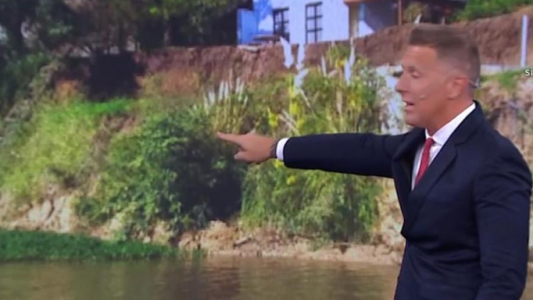 El río se llevó parte de la casa de Fantino en Sauce Viejo