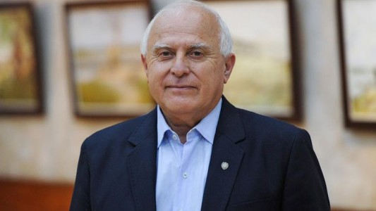 Lifschitz continúa internado en sala de cuidados intensivos