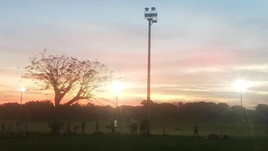 En dos meses, seis robos: el triste récord del Club Universitario, donde se entrena a media luz