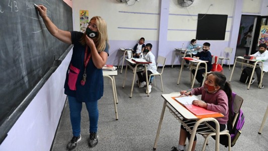 Cantero destacó el bajo porcentaje de burbujas aisladas y de docentes contagiados