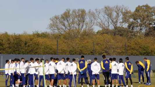 Riquelme, con el plantel de Boca: "El lunes la mitad del país tiene que estar contenta"
