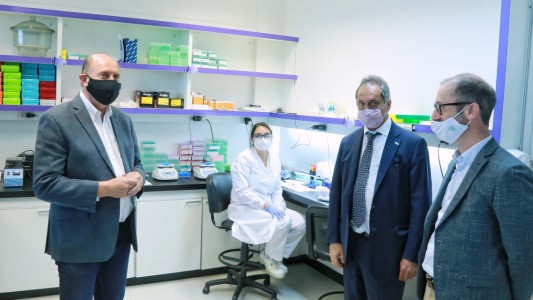 Perotti y Scioli recorrieron empresas que invertirán en la provincia