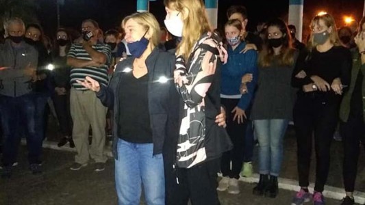 Desanimada por el asesinato de su esposo, el Papa Francisco le pidió que no claudique