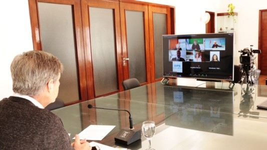 El intendente de Santa Fe participó de un panel organizado por la OMS