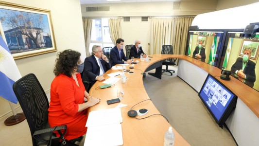 El Presidente y los gobernadores coincidieron en la necesidad de más restricciones