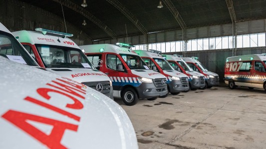 El gobierno de Santa Fe adquirió 60 nuevas ambulancias de alta complejidad