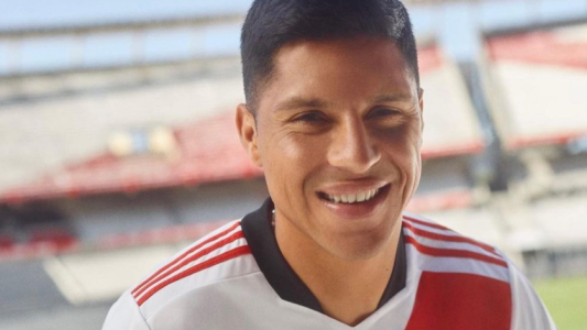 River Plate celebró sus 120 años y presentó una nueva camiseta