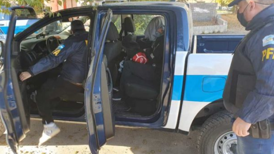 Desbaratan banda que traficaba cocaína en baldes que era elaborada por un químico