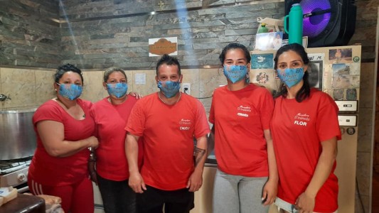 Es chofer de colectivos, pero también impulsa un merendero: necesita una cocina