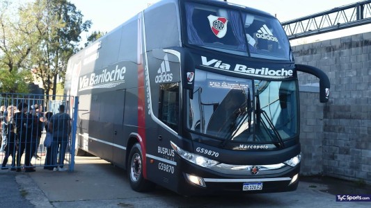 Murió de coronavirus el chofer del micro de River