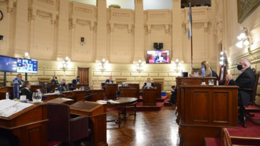 Es ley: se aprobó la autorización al gobierno provincial para comprar vacunas