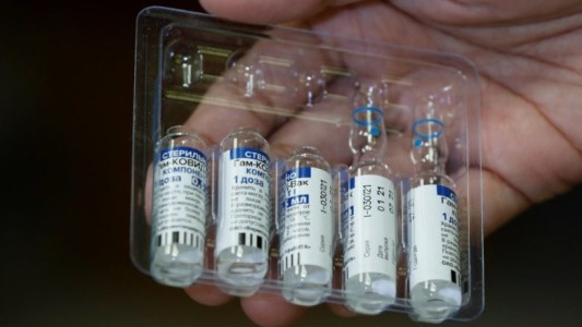 Un estudio indicó que la combinación de vacunas "daría una inmunidad más robusta"