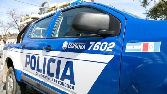 Horror en Córdoba: una chica de 15 años fue violada por su padre y por el policía que la asistió