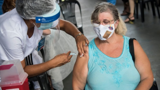 Con casi 4000 turnos sigue hoy la campaña de vacunación en la ciudad