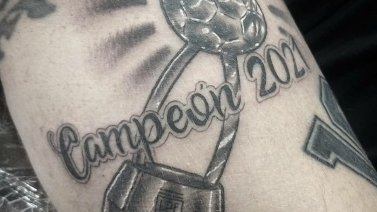 El tatuador de Colón que realiza trabajos Sabaleros a mitad de precio