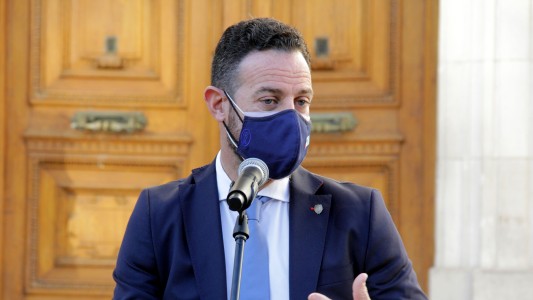 Sukerman: “No hay vacunatorios VIP en la provincia de Santa Fe”