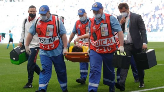 Internaron a un jugador de Rusia por sufrir una dura caída contra Finlandia