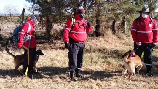 Seis bomberos de la provincia de Santa Fe participan de la búsqueda de Guadalupe