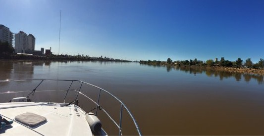 Ante la bajante, desde el Yacht Club alertan por las dificultades para navegar