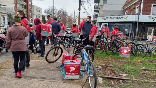 Hartos de los robos, cadetes de una aplicación reclaman seguridad
