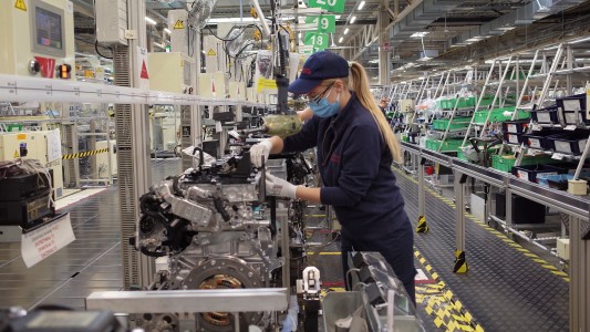 El Gobierno oficializó la prohibición de despidos hasta fin de año