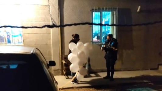 Una mujer embarazada dio positivo de covid y al otro día celebró el baby shower con 20 invitados