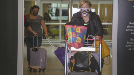 El 15% de los argentinos que viajaron al exterior lo hicieron por motivos laborales