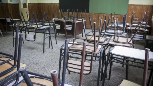 Habilitan la presencialidad para el nivel secundario en los departamentos La Capital y Rosario