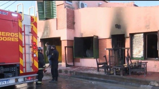 Un joven rescató a una persona mayor tras un incendio en Barrio San Lorenzo