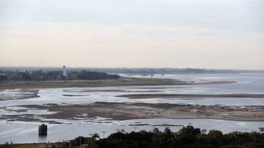 Ante la bajante histórica, advierten que no se puede caminar por el lecho de la Laguna Setúbal