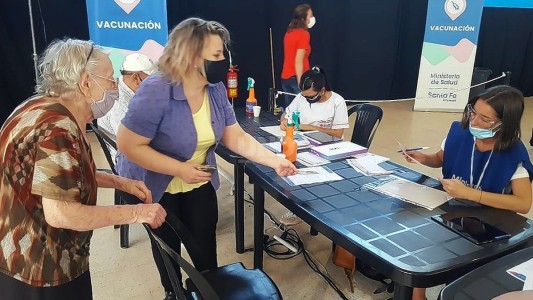 Continúa la vacunación con primeras y segundas de Sptunik V en la ciudad de Santa Fe