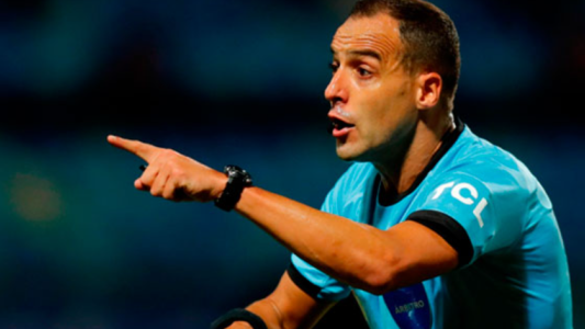 El uruguayo Esteban Ostojich dirigirá la final entre Argentina y Brasil