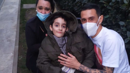 El emotivo gesto de Di María con Rodry, un nene que padece una enfermedad medular: “Un sueño hecho realidad”