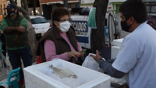 Vuelve la venta de pescado de mar a precios populares
