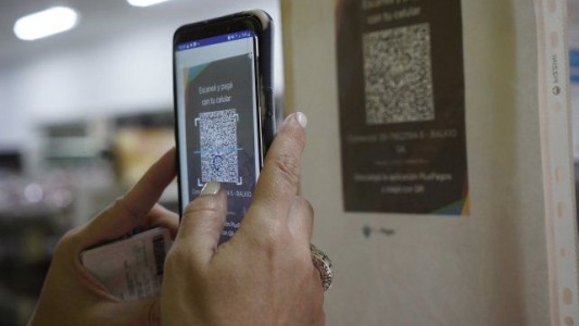 Farmacias e indumentaria, los rubros apuntados por recargos con Billetera Santa Fe