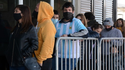 Masiva respuesta del público ante la exhibición de la Copa América en el Museo del Deporte Santafesino