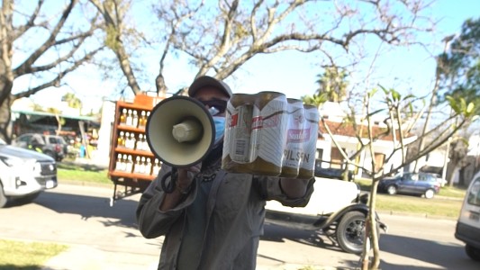 El camioncito de Cerveza Santa Fe Pilsen se sumó a celebrar el Día del Amigo en la ciudad