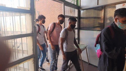 Vuelta a clases presenciales en todos los niveles: también los talleres en escuelas técnicas