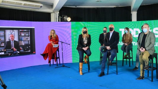 Se lanzó la Lista Celeste y Blanca de Perotti con el apoyo de Alberto Fernández