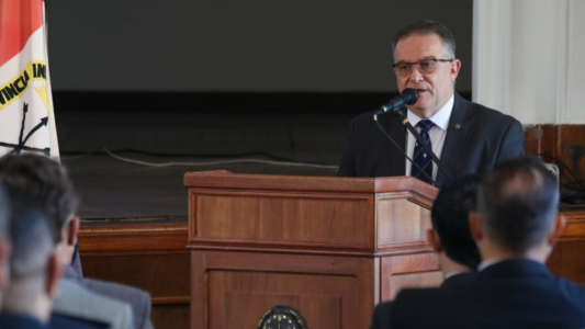 Lagna:  "necesitamos una policía profesional para trabajar en Santa Fe"